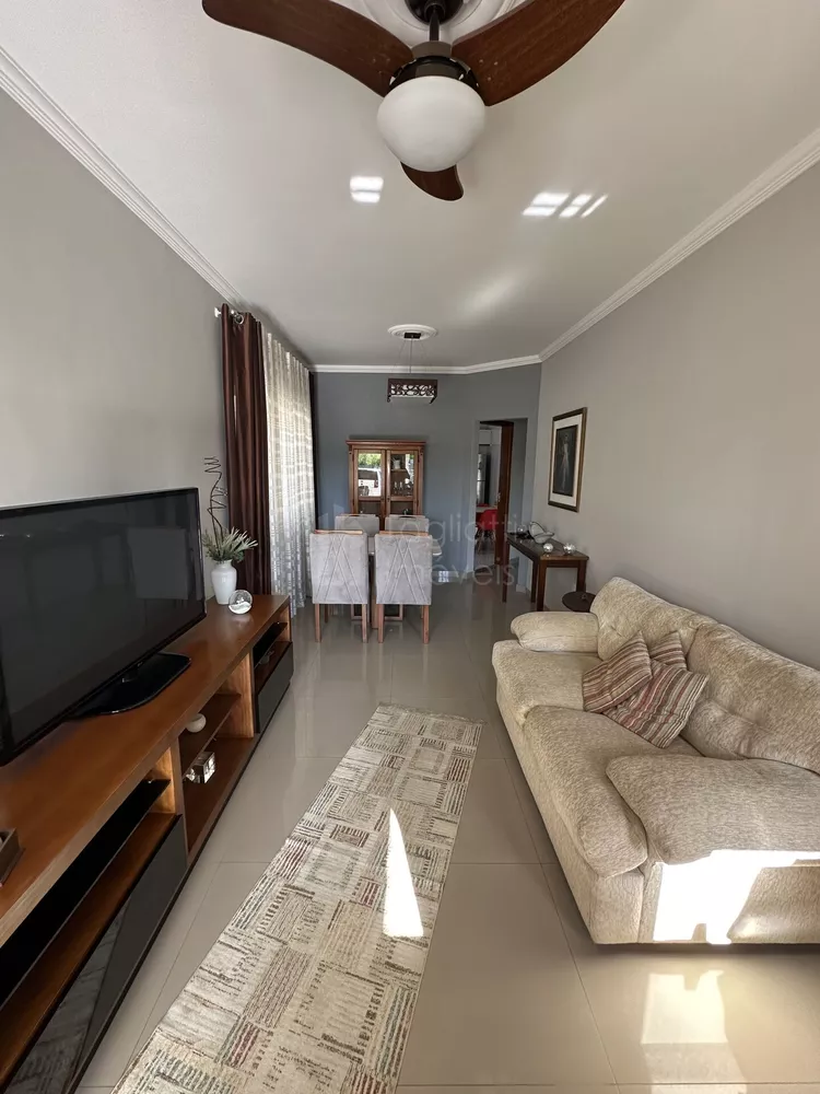 Casa, 3 quartos, 121 m² - Foto 1