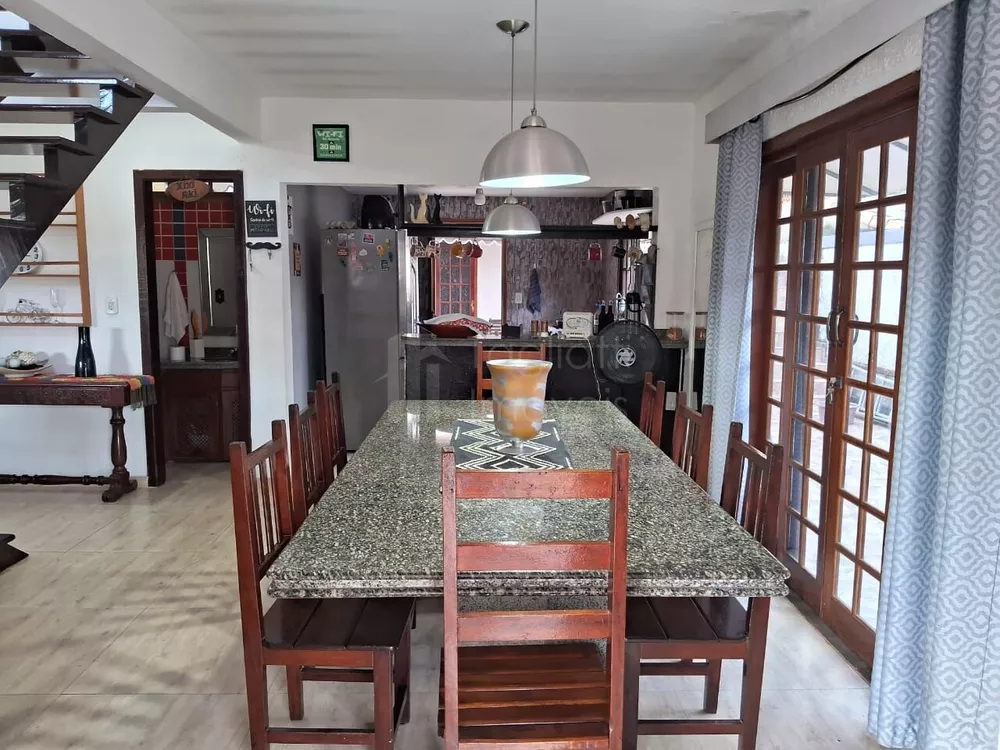 Casa, 6 quartos, 200 m² - Foto 3