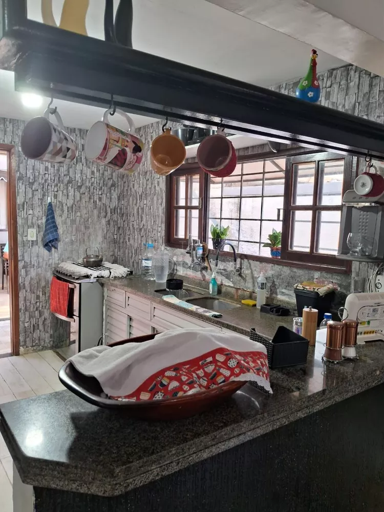 Casa, 6 quartos, 200 m² - Foto 11