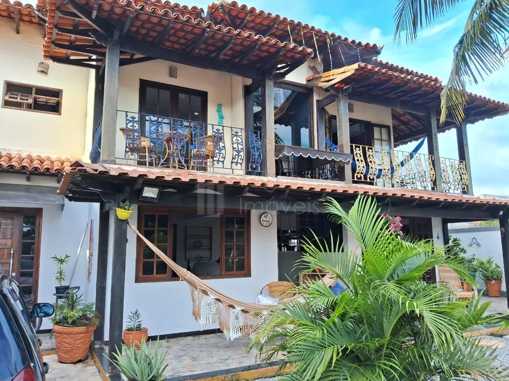 Casa, 6 quartos, 200 m² - Foto 1