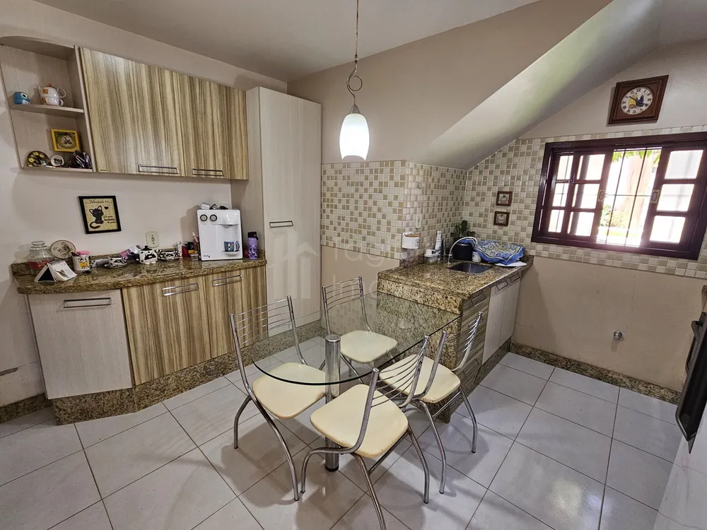 Casa, 3 quartos, 172 m² - Foto 1