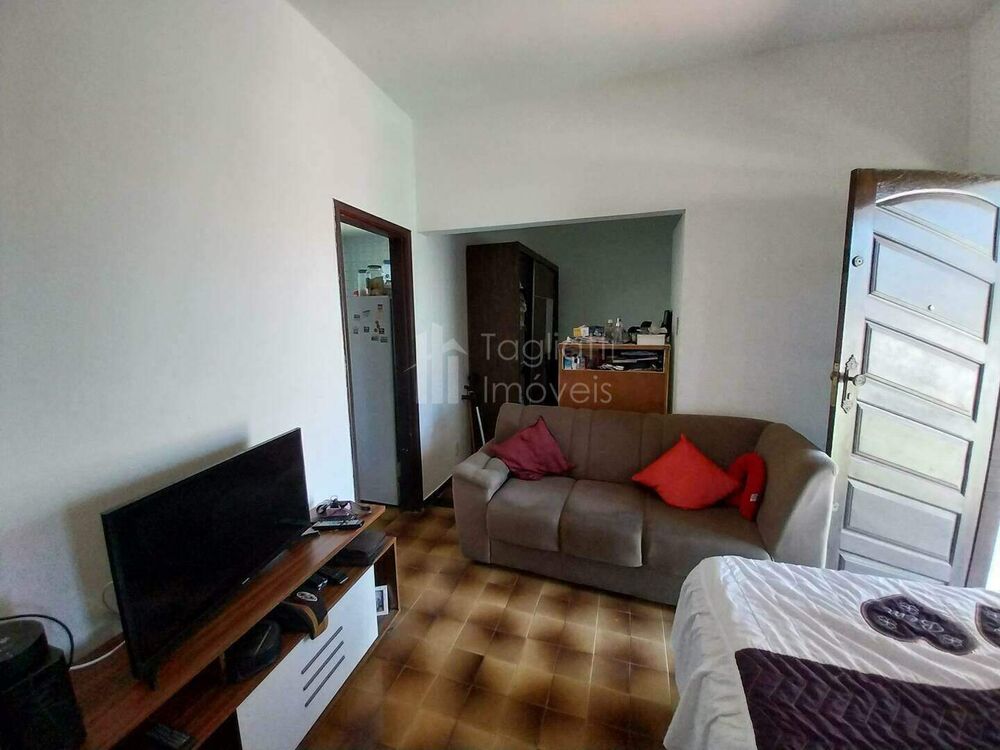 Casa à venda com 2 quartos, 60m² - Foto 4