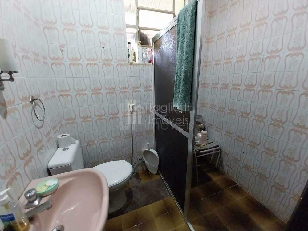 Casa à venda com 2 quartos, 60m² - Foto 7