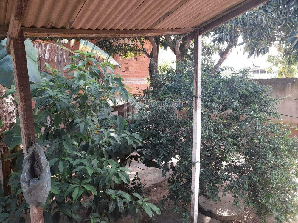 Casa à venda com 2 quartos, 70m² - Foto 27
