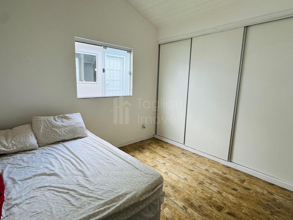 Casa de Condomínio à venda com 6 quartos, 230m² - Foto 3