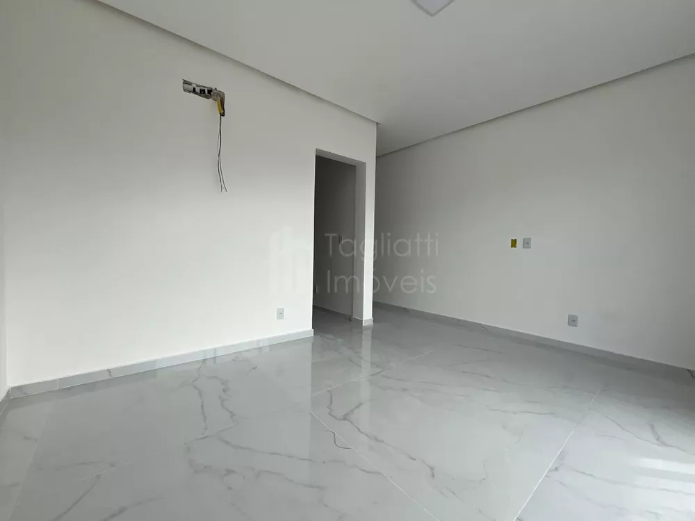Casa, 4 quartos, 218 m² - Foto 2