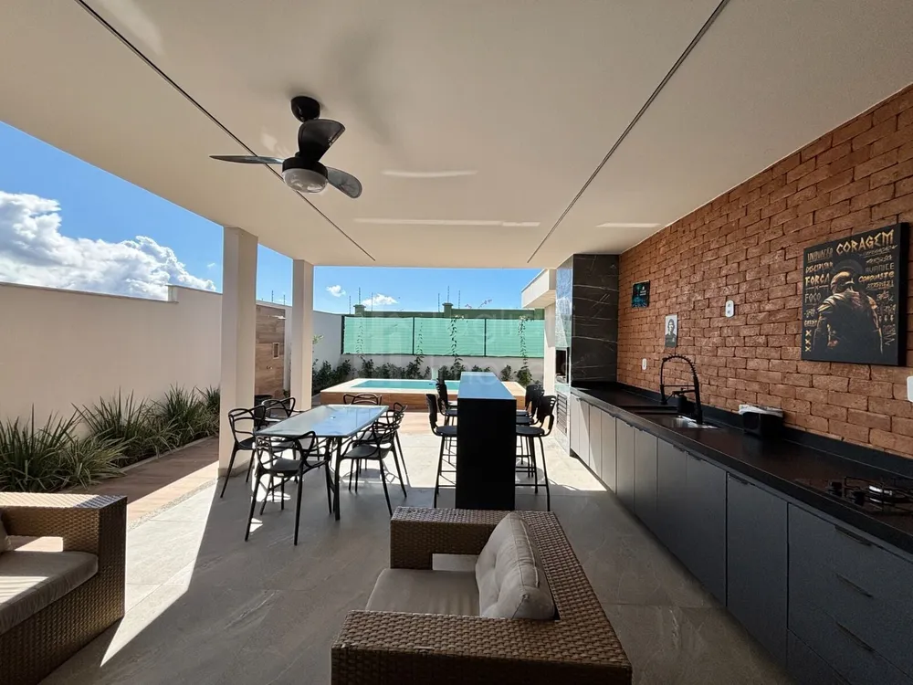 Casa, 3 quartos, 215 m² - Foto 2