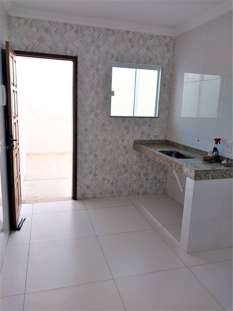 Casa à venda com 2 quartos, 90m² - Foto 7