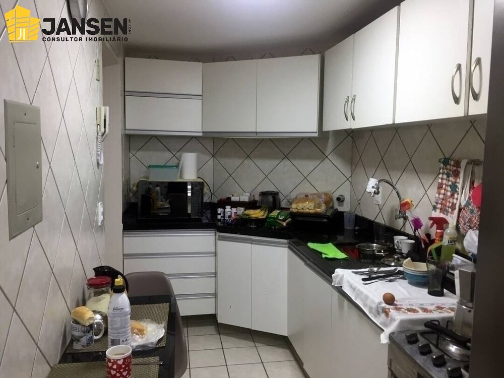 Apartamento à venda com 3 quartos, 76m² - Foto 4