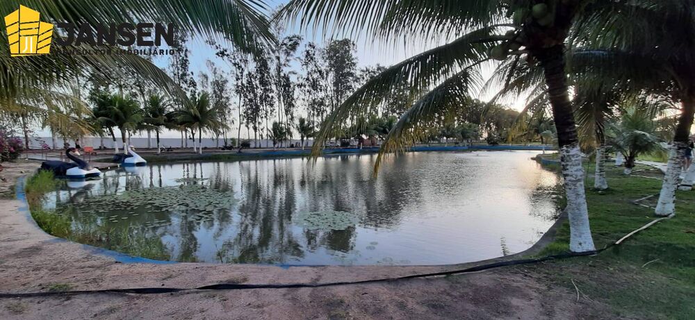 Casa à venda com 3 quartos, 750m² - Foto 2
