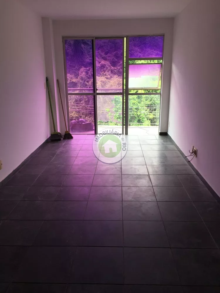 Apartamento à venda com 2 quartos, 61m² - Foto 11