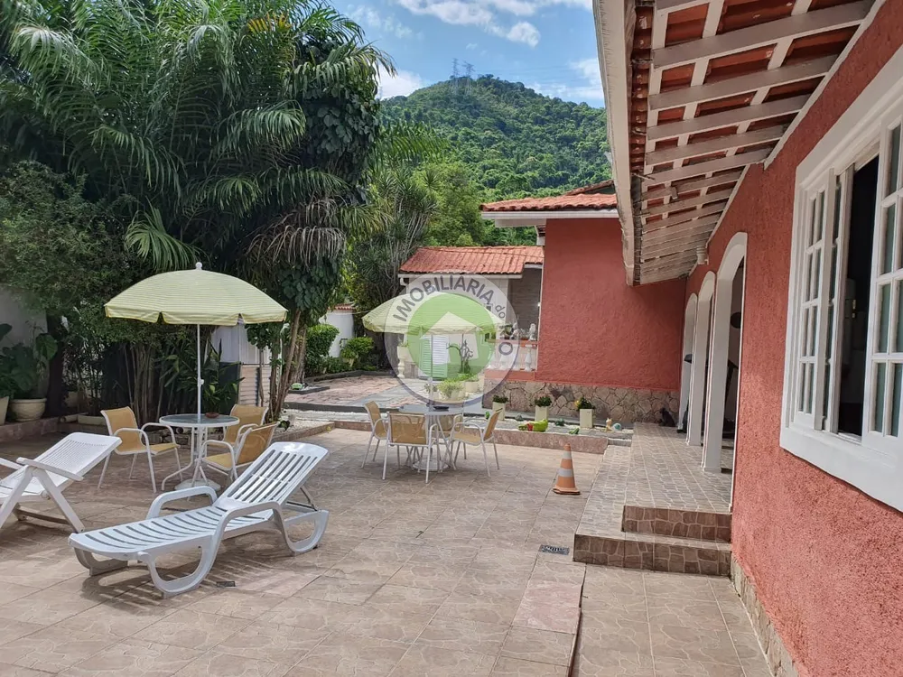 Casa, 4 quartos, 250 m² - Foto 1
