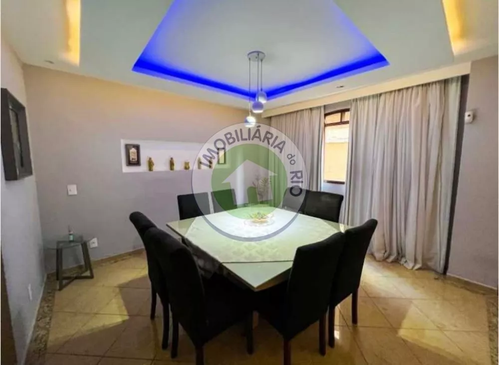 Casa, 4 quartos, 330 m² - Foto 1
