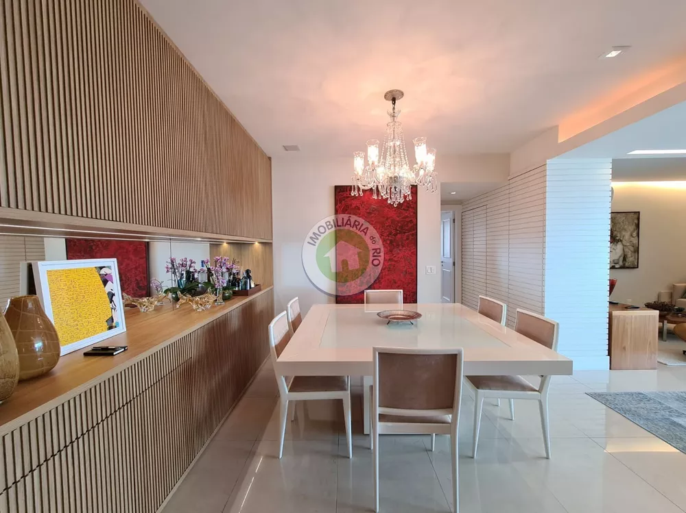 Apartamento à venda com 3 quartos, 162m² - Foto 2