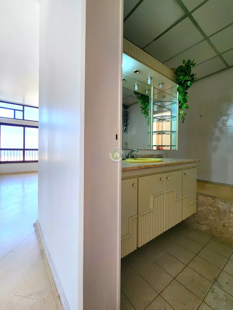 Apartamento, 3 quartos, 253 m² - Foto 1