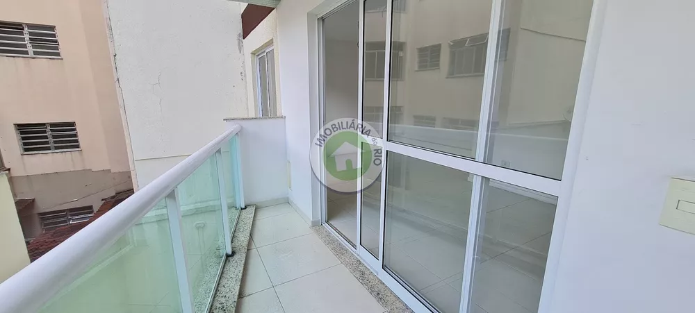 Apartamento à venda com 3 quartos, 88m² - Foto 2