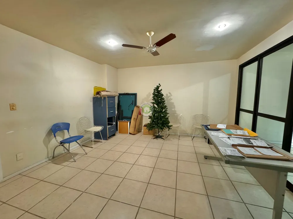 Cobertura, 3 quartos, 248 m² - Foto 36