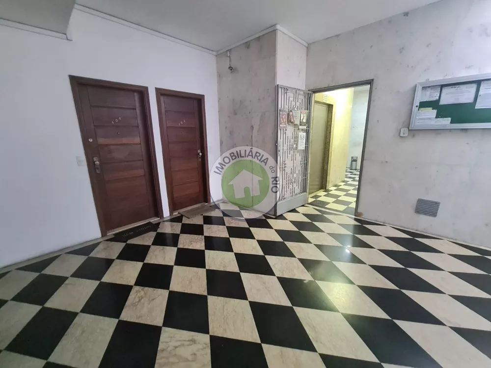 Apartamento à venda com 1 quarto, 42m² - Foto 2