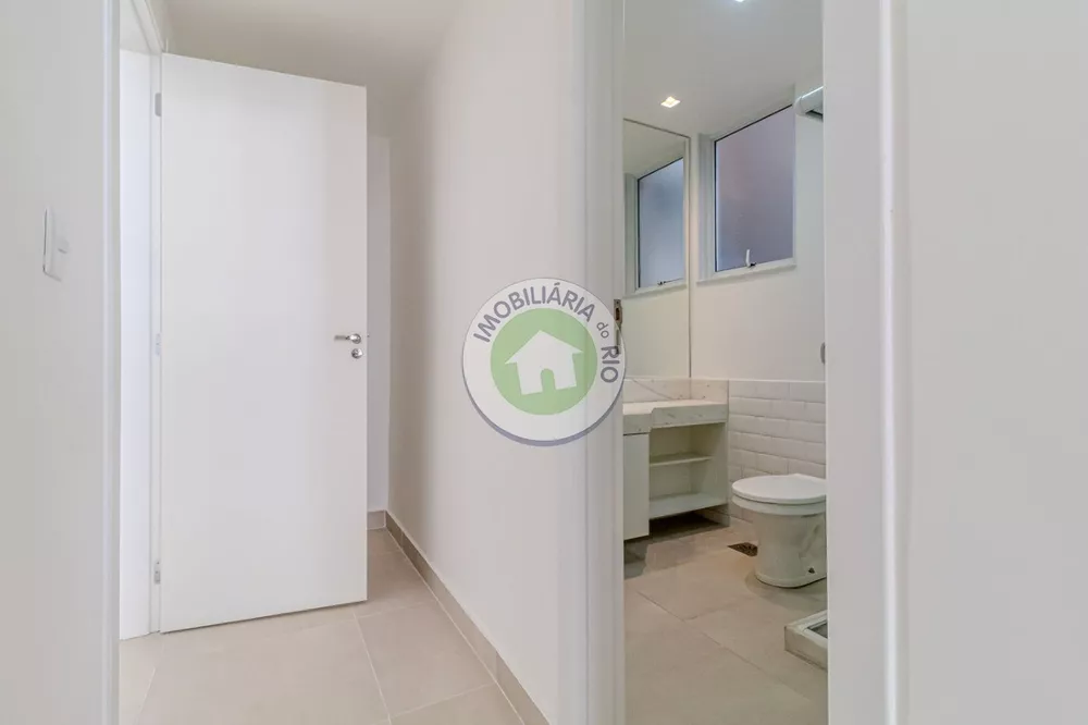 Apartamento à venda com 3 quartos, 135m² - Foto 2