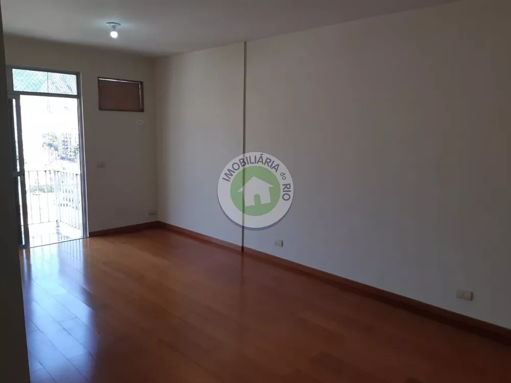 Apartamento à venda com 2 quartos, 87m² - Foto 2