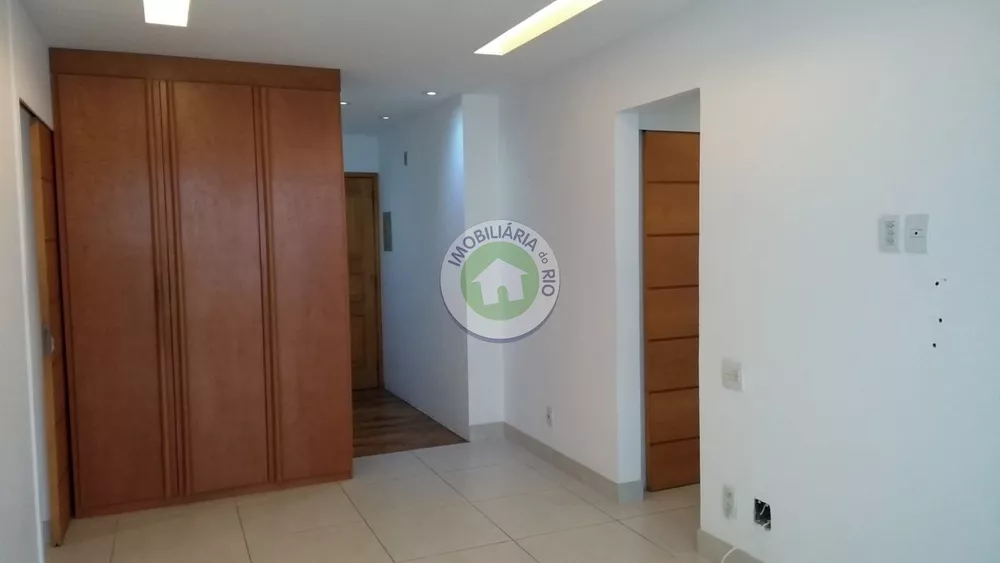 Apartamento à venda com 2 quartos, 70m² - Foto 4