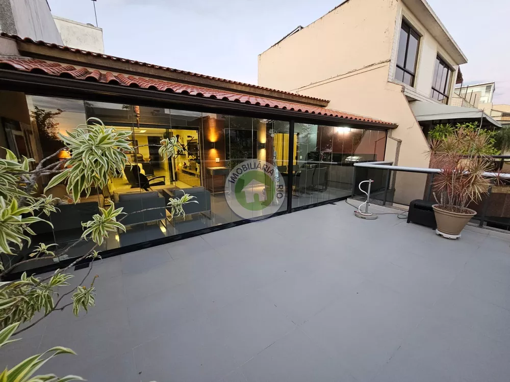 Cobertura, 2 quartos, 202 m² - Foto 1
