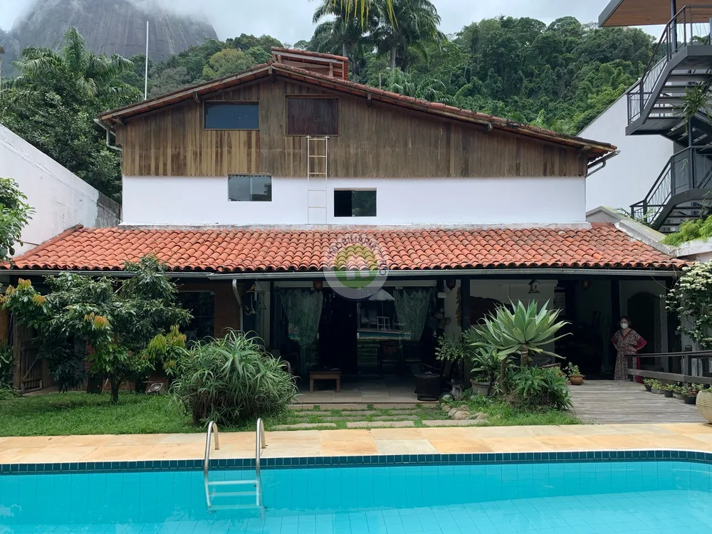 Casa, 4 quartos, 335 m² - Foto 2