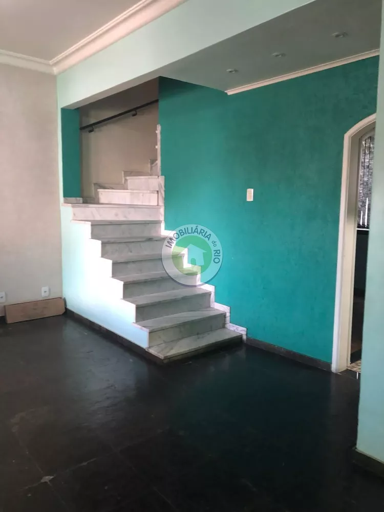 Casa à venda com 4 quartos, 147m² - Foto 4