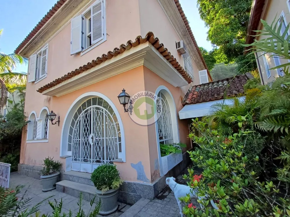 Casa, 3 quartos, 276 m² - Foto 1