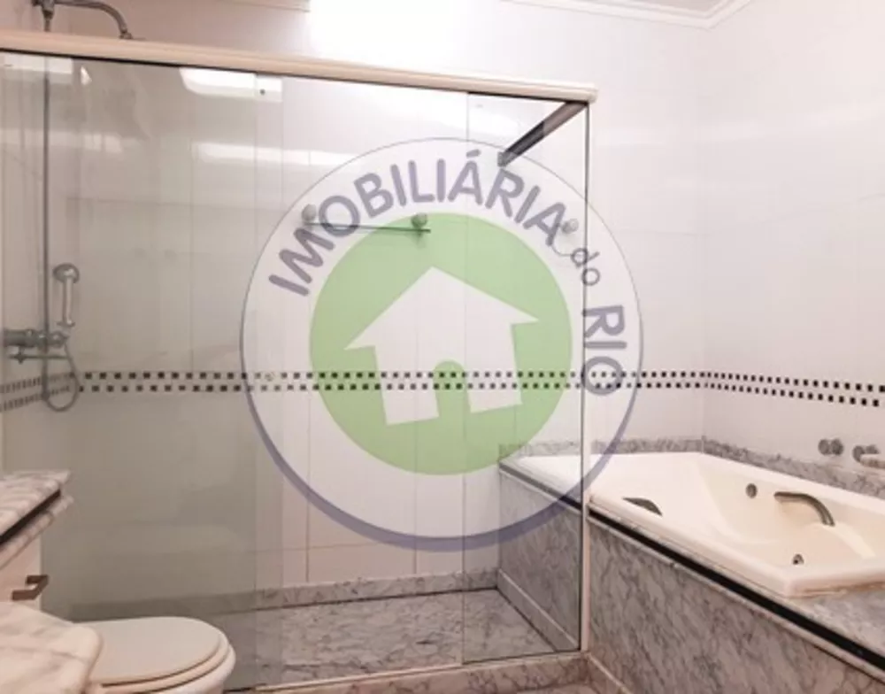 Apartamento, 3 quartos, 220 m² - Foto 1