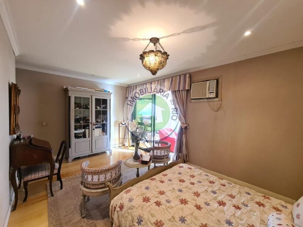 Apartamento para alugar com 4 quartos, 300m² - Foto 4