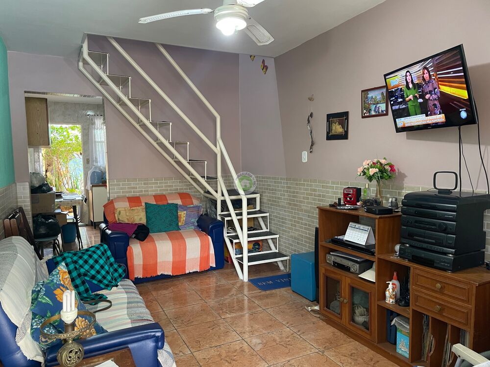 Casa à venda com 2 quartos, 61m² - Foto 3
