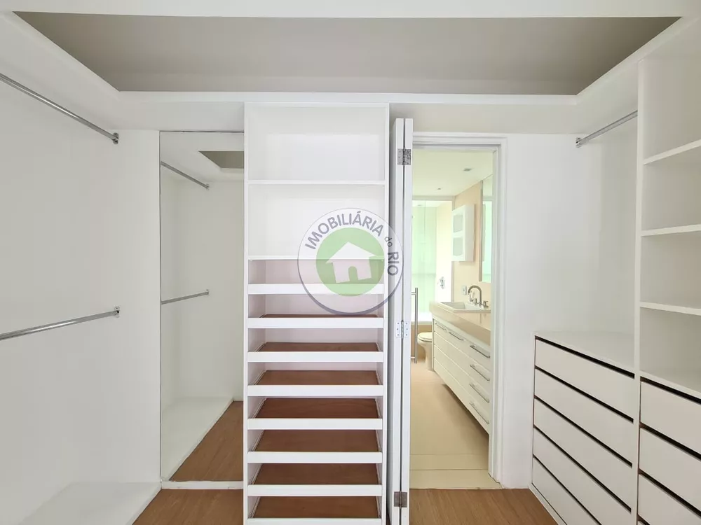 Cobertura, 3 quartos, 246 m² - Foto 2