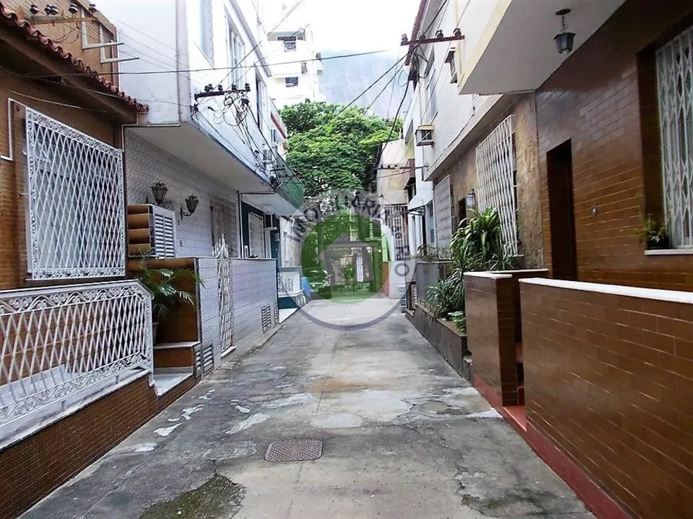 Casa, 5 quartos, 240 m² - Foto 1