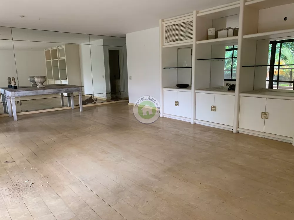 Apartamento à venda com 3 quartos, 210m² - Foto 3