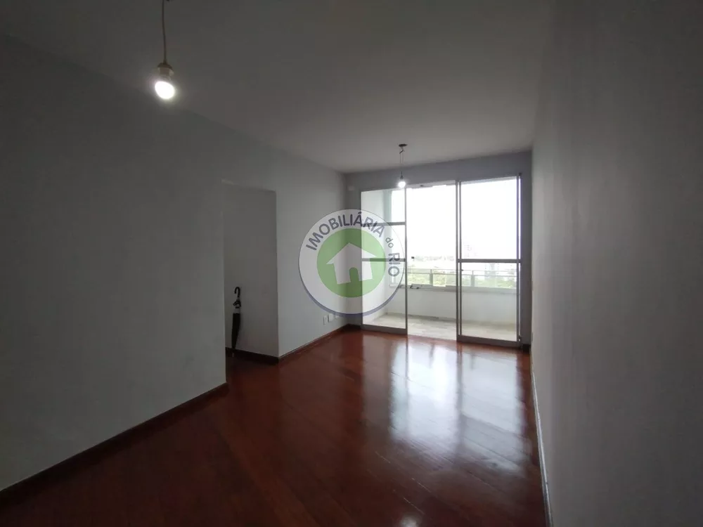 Apartamento à venda com 2 quartos, 78m² - Foto 3