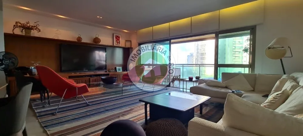 Apartamento, 3 quartos, 228 m² - Foto 2