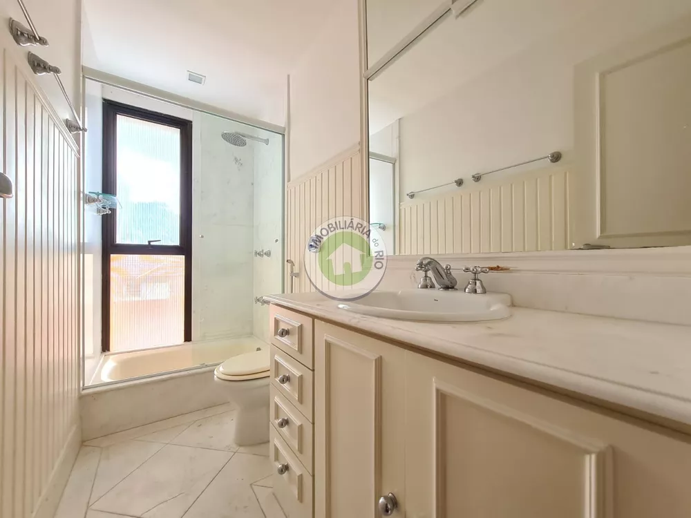 Flat/Apart Hotel, 3 quartos, 210 m² - Foto 2