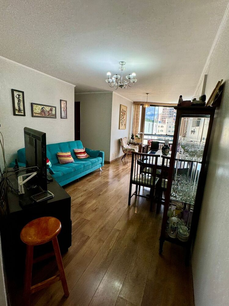 Apartamento à venda com 2 quartos, 72m² - Foto 2