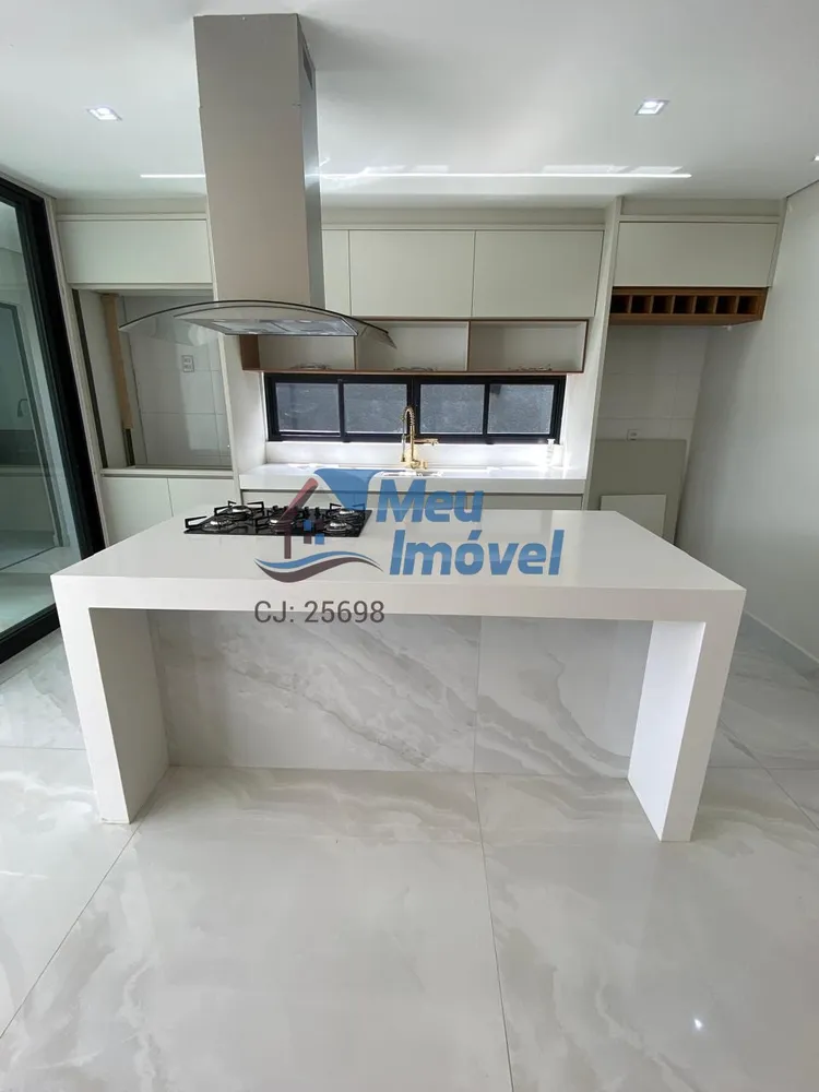 Casa, 3 quartos, 255 m² - Foto 1