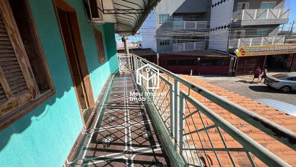 Casa, 3 quartos, 220 m² - Foto 2