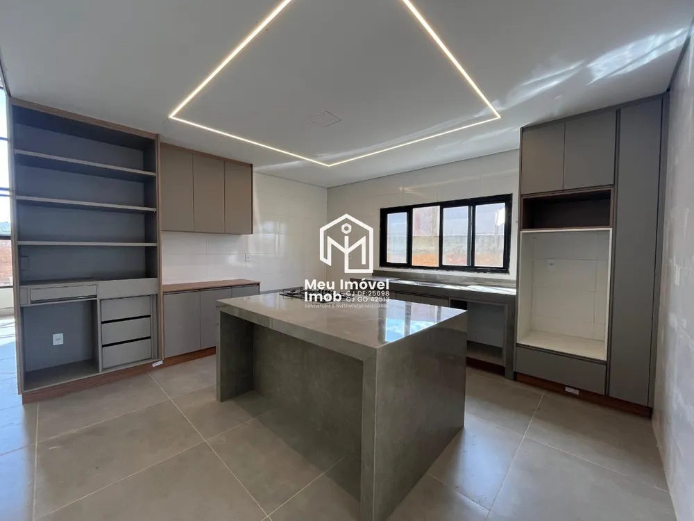Casa, 3 quartos, 225 m² - Foto 1