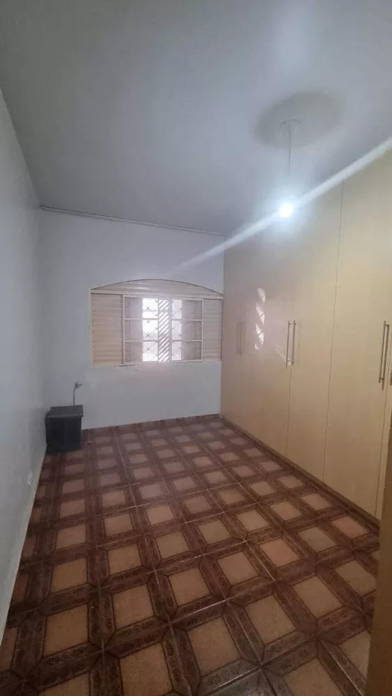 Casa à venda com 3 quartos, 150m² - Foto 3