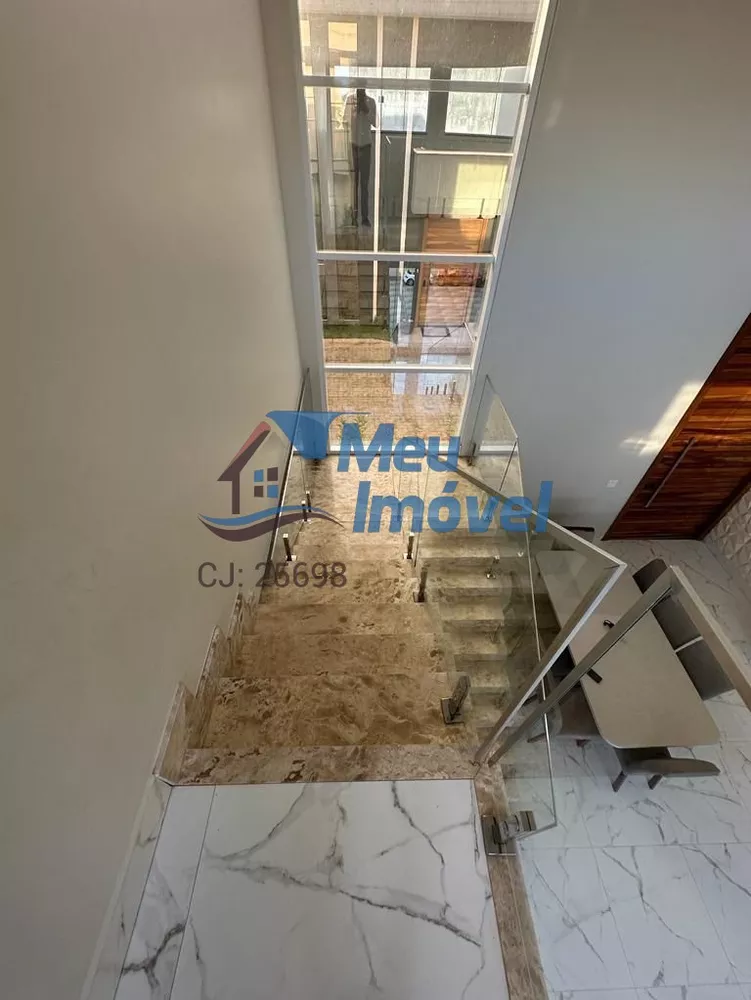 Casa à venda com 4 quartos, 300m² - Foto 4