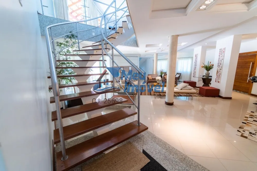 Casa, 7 quartos, 856 m² - Foto 2