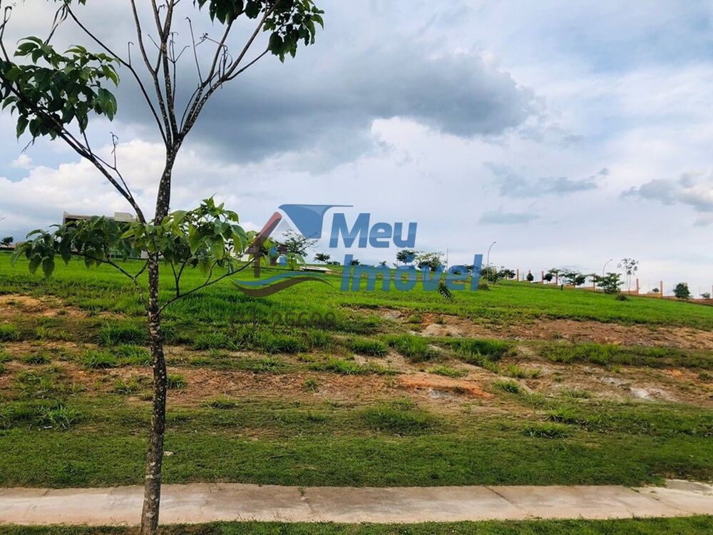 Terreno à venda com 1 quarto, 50m² - Foto 10