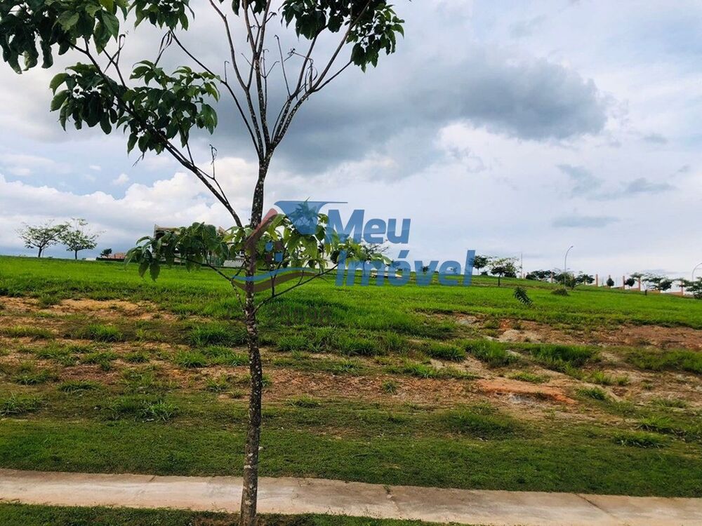 Terreno à venda com 1 quarto, 50m² - Foto 3