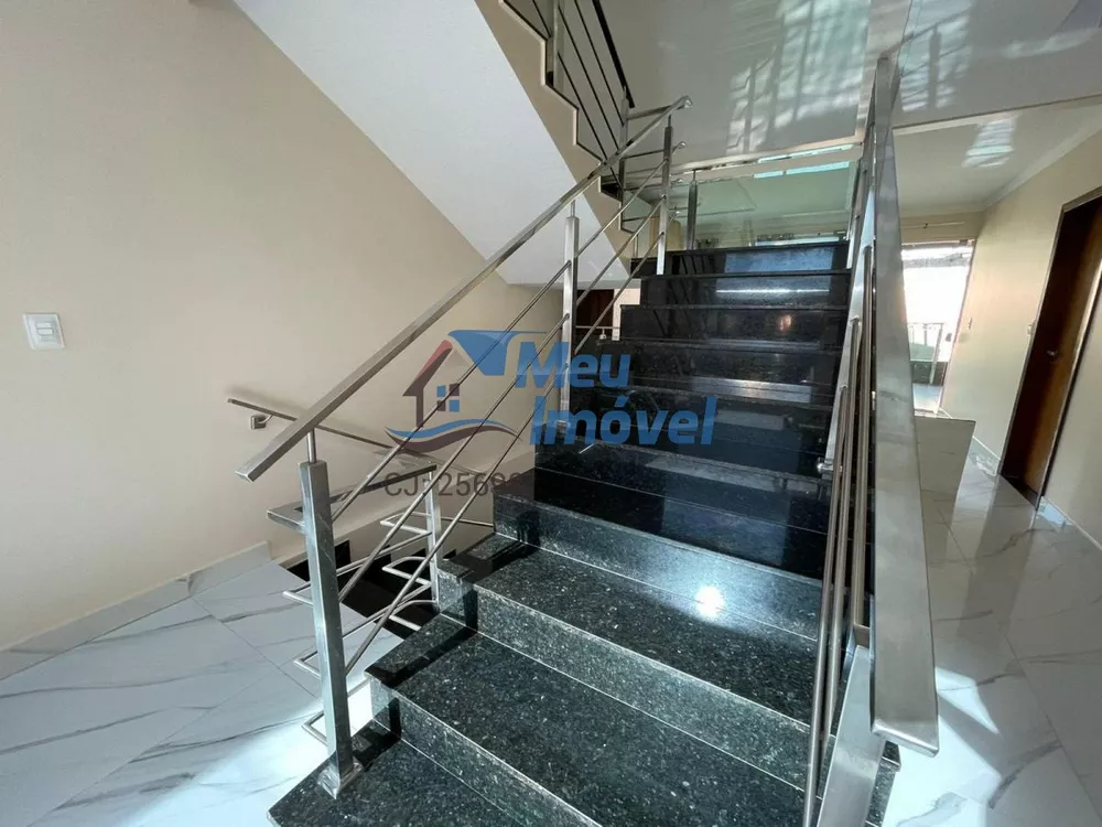 Casa, 4 quartos, 600 m² - Foto 1