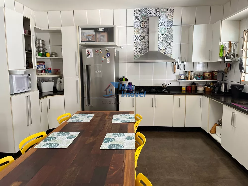 Casa, 4 quartos, 340 m² - Foto 2