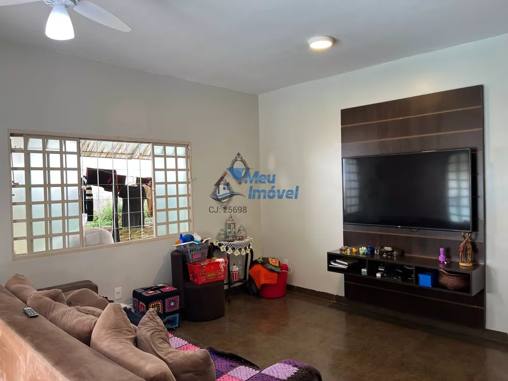 Casa, 4 quartos, 340 m² - Foto 1